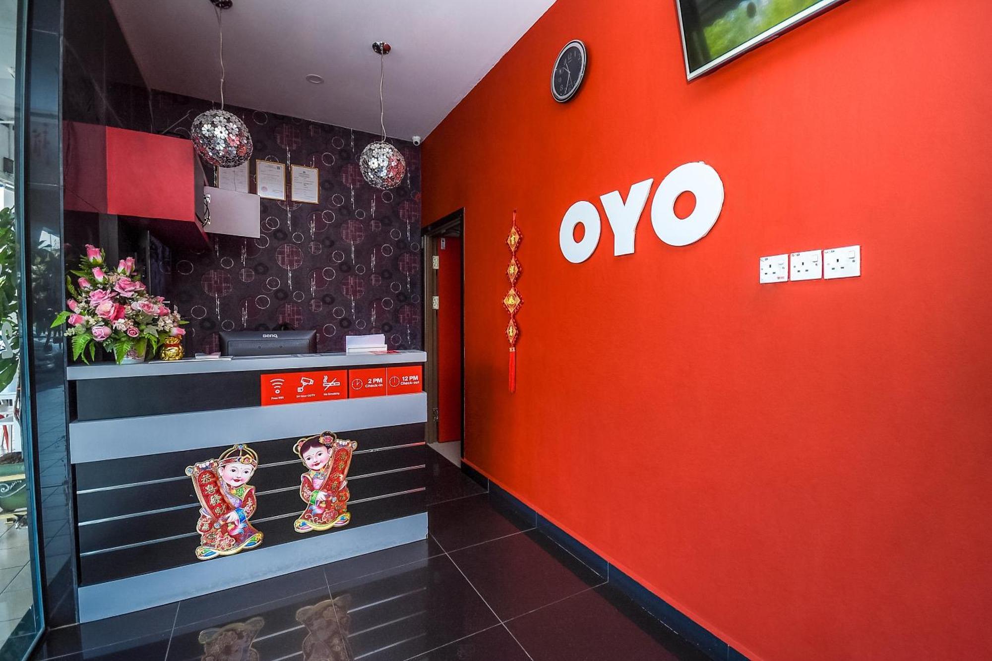Oyo 89301 Ys Inn Miri Extérieur photo