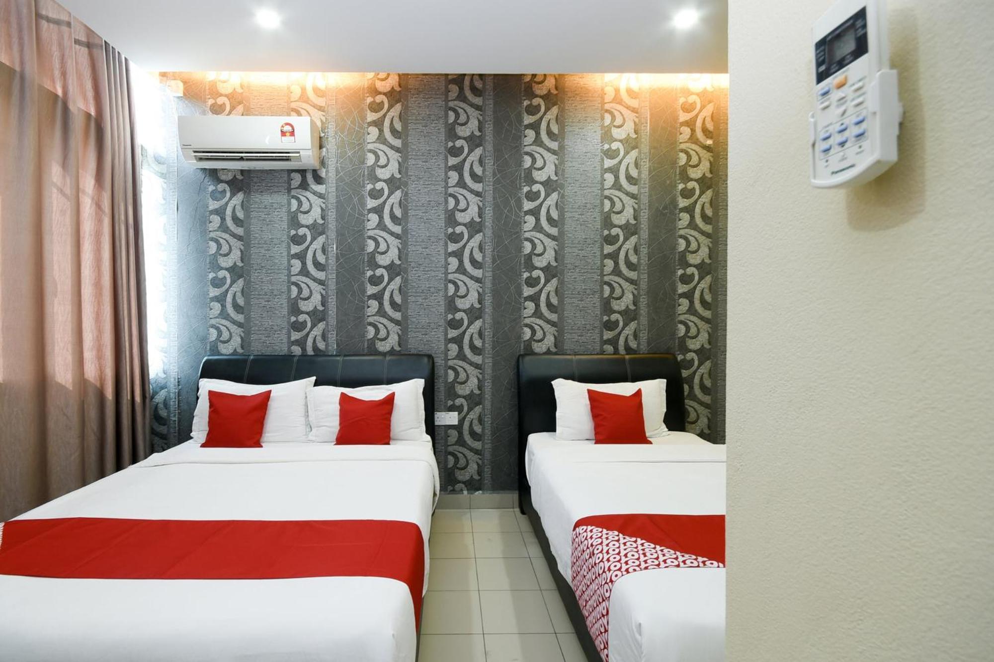 Oyo 89301 Ys Inn Miri Extérieur photo