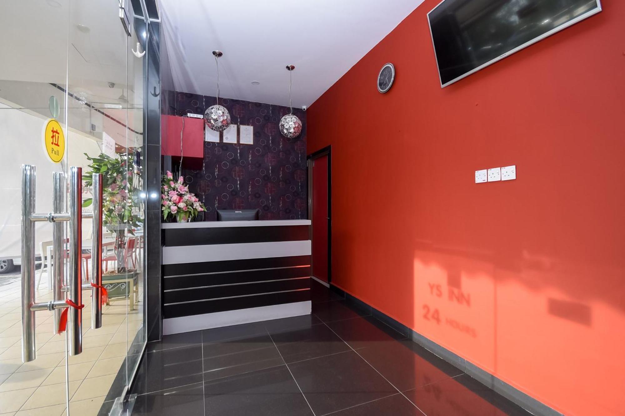 Oyo 89301 Ys Inn Miri Extérieur photo